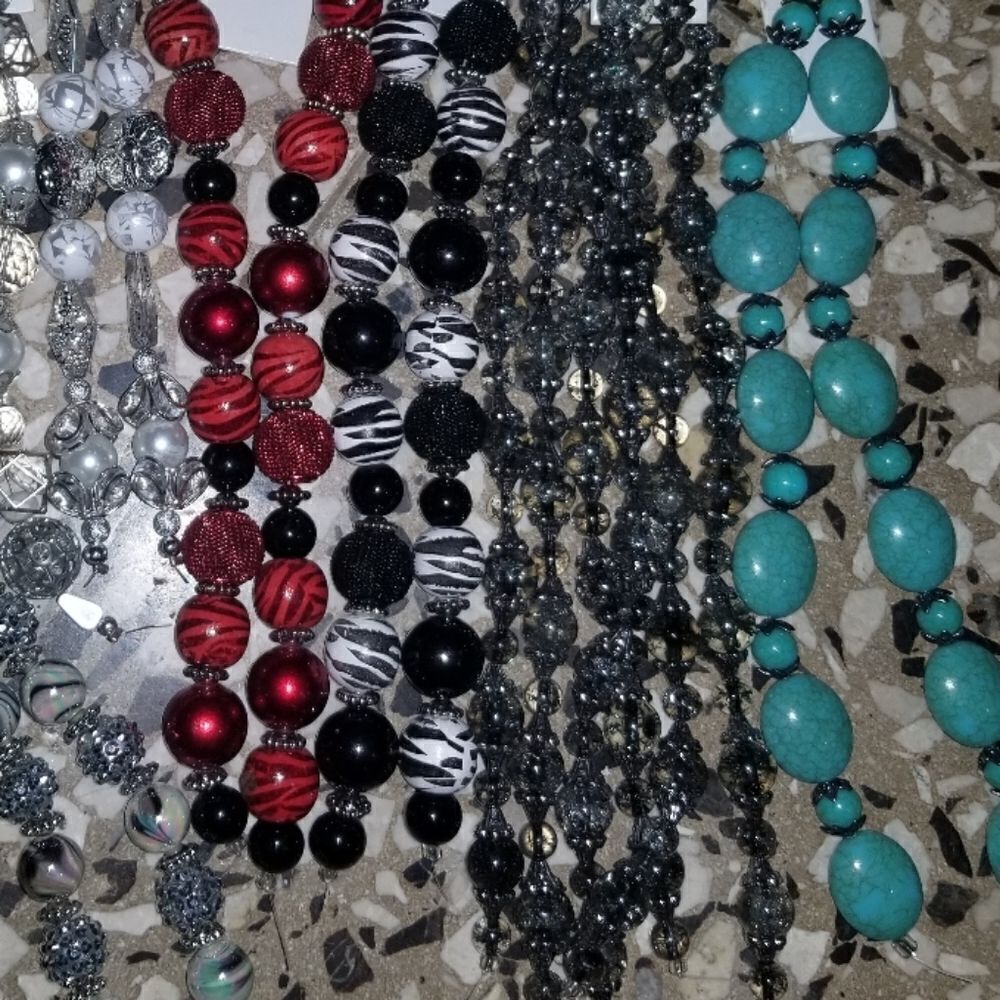 One DIY jewelry making bead strand